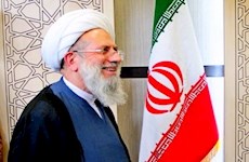 معلمان و استادان امانتدار خدا، پیامبر و مردم هستند