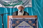 حضور و سخنرانی در نماز جمعه قیامدشت