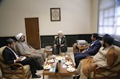 کتب معارفی امام رضا(ع) به زبان‌های مختلف دنیا ترجمه شود