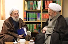 قدردانی از احیاء کتاب شریف کافی/ برای سایر کتب اربعه نیز شایسته است چنین اقدامی انجام شود.