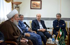 دیدار اعضای شورای اداری و مدیران ارشد شهرستان ری با آیت الله محمدی ری شهری