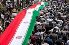 هدف دشمن ایجاد فاصله بین ولایت و امت است